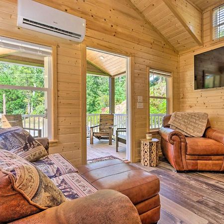 Quaint Mtn Cabin Tiny Living Near Big Adventure Brevard Εξωτερικό φωτογραφία