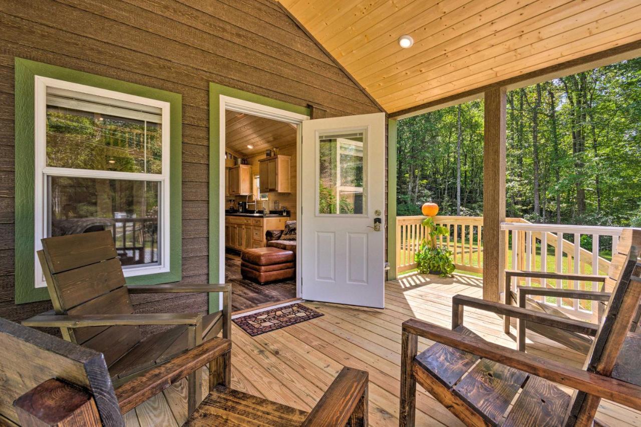 Quaint Mtn Cabin Tiny Living Near Big Adventure Brevard Εξωτερικό φωτογραφία