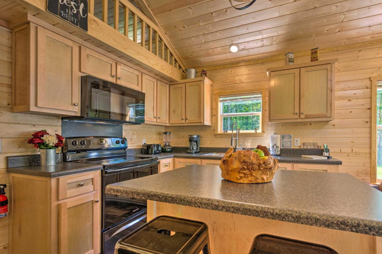 Quaint Mtn Cabin Tiny Living Near Big Adventure Brevard Εξωτερικό φωτογραφία