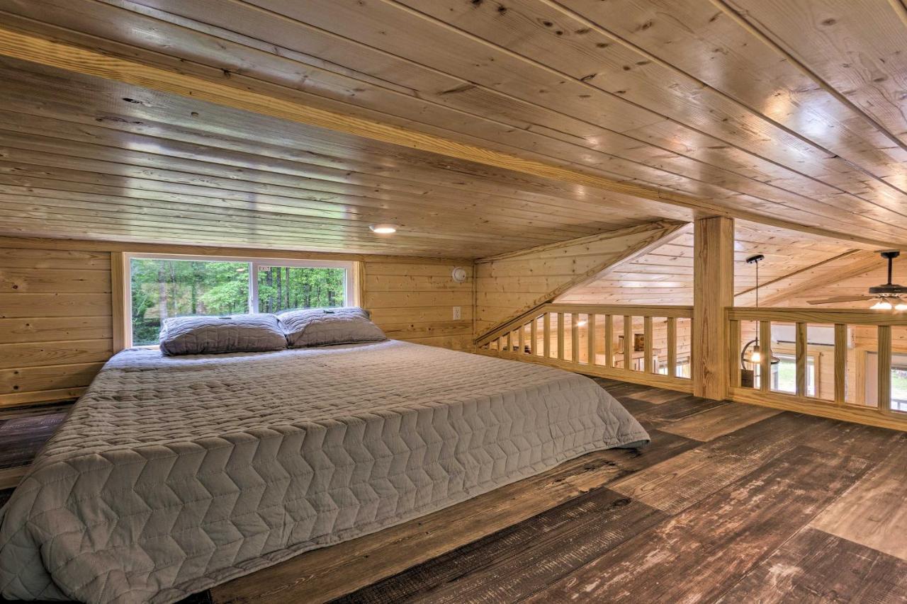Quaint Mtn Cabin Tiny Living Near Big Adventure Brevard Εξωτερικό φωτογραφία