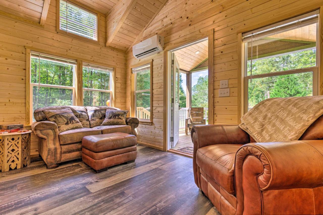 Quaint Mtn Cabin Tiny Living Near Big Adventure Brevard Εξωτερικό φωτογραφία