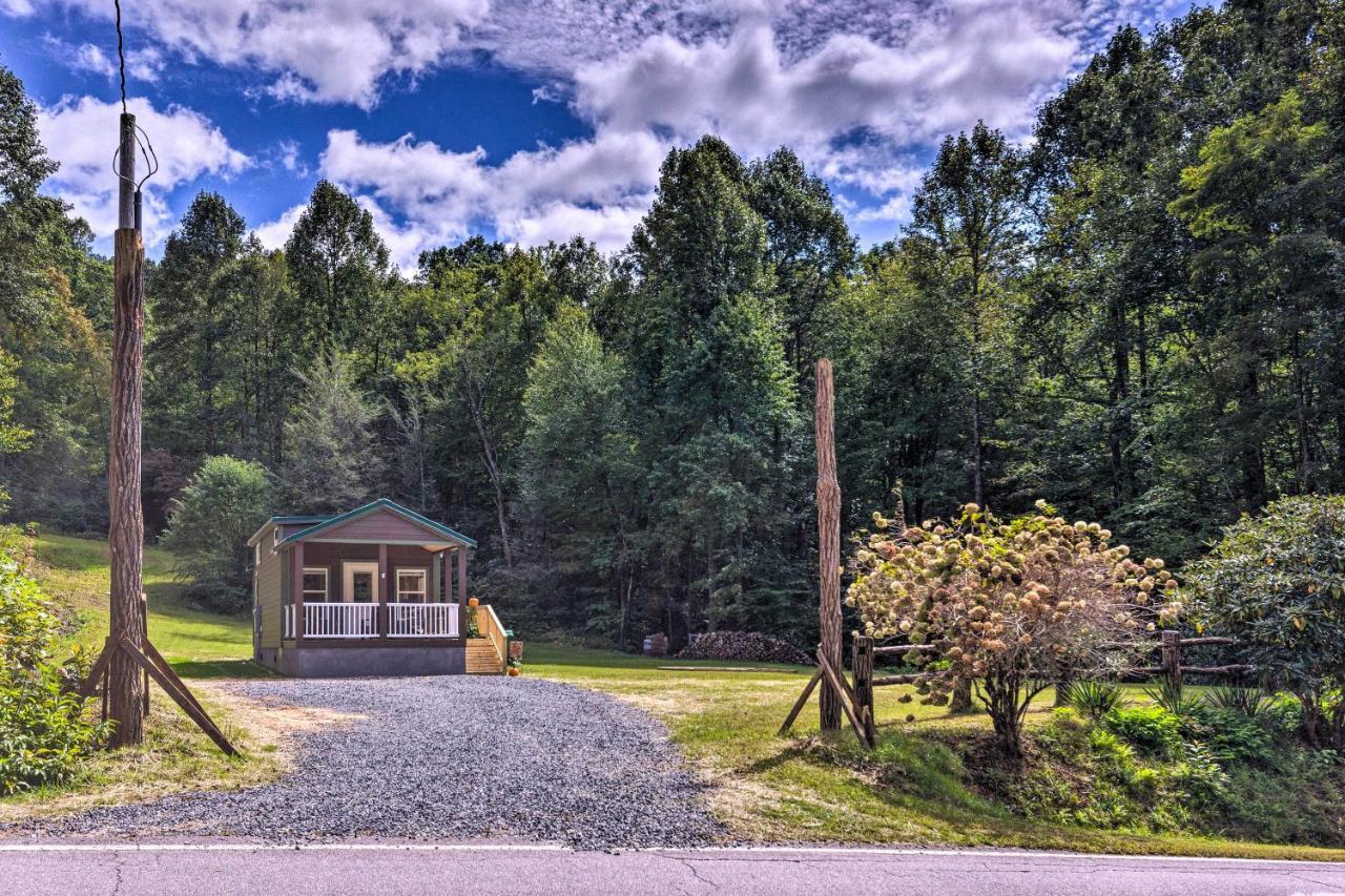 Quaint Mtn Cabin Tiny Living Near Big Adventure Brevard Εξωτερικό φωτογραφία